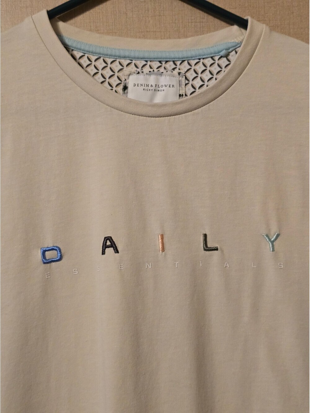 Denim & Flower Ricky Singh Beige Daily Essentials T-Shirt Size L